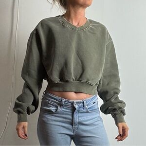 Women's olive green crop crew neck size Medium